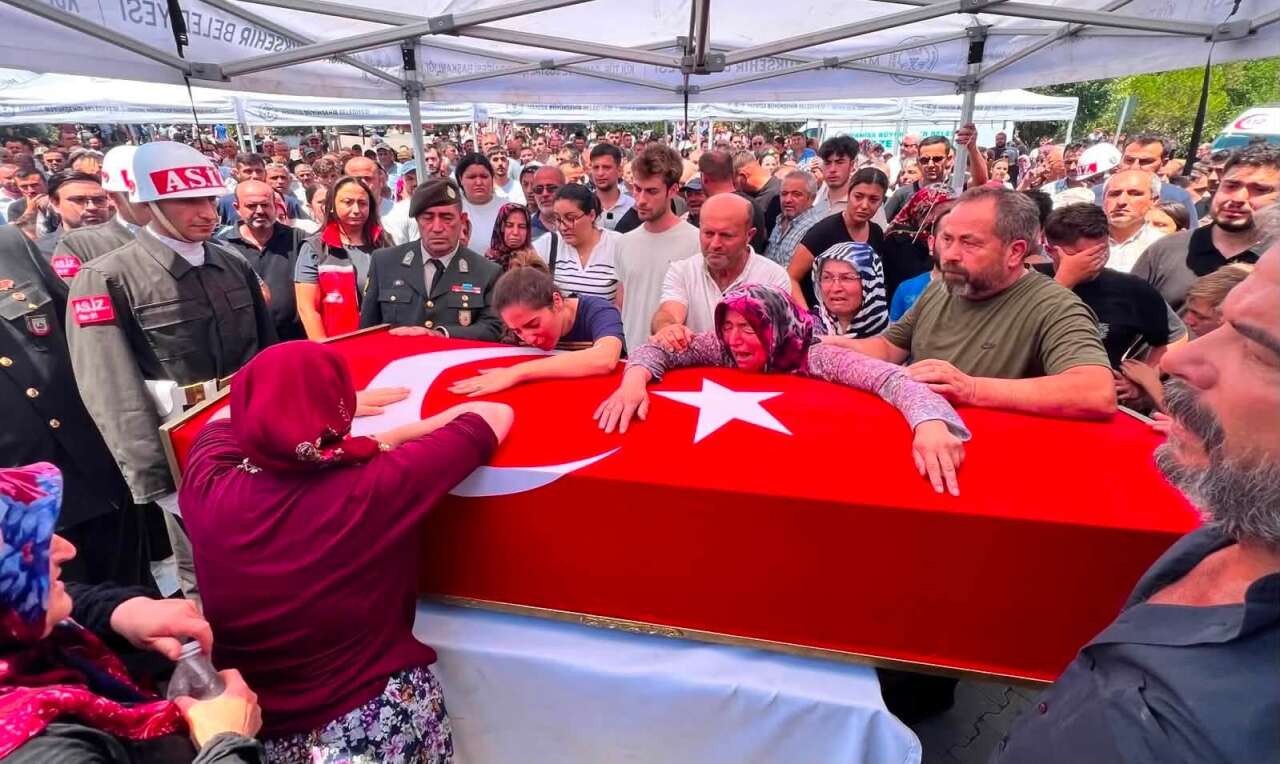 Muğla'da Buluşacaklardı... Ölüm Genç Çifti Ayırdı 1
